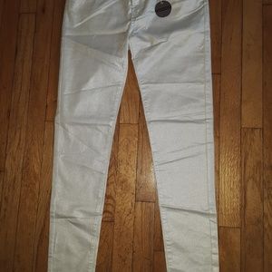 White Metallic Jeans by Celebrity Pink Size 7